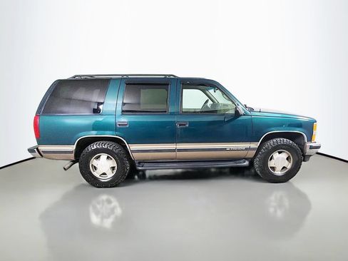 Used 1998 Chevrolet Tahoe 4WD w/ Cold-Climate Pkg image 5