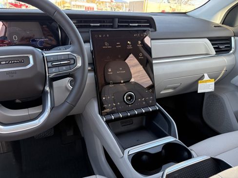 New 2026 GMC Terrain Denali w/ LPO, Floor Liner Package image 16