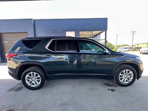 Used 2020 Chevrolet Traverse LT FWD image 9