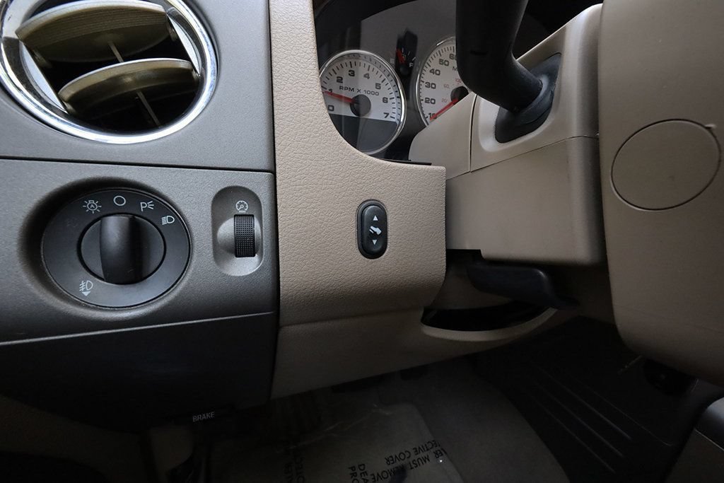 Used 2005 Ford F150 King Ranch RWD image 40