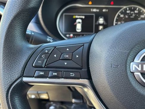 Used 2023 Nissan Versa SV image 22