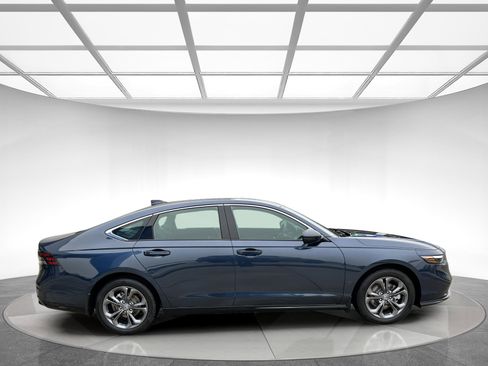 New 2025 Honda Accord EX-L image 6