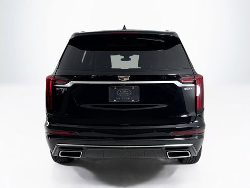 Used 2024 Cadillac XT6 Premium Luxury FWD image 4