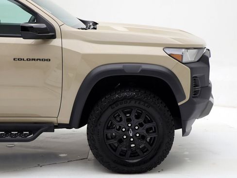 Used 2024 Chevrolet Colorado Trail Boss w/ Advanced Trailering Package image 3