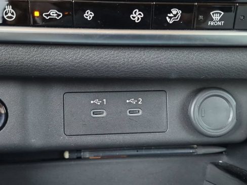 Used 2025 Nissan Rogue SV w/ SV Premium Package FWD image 38