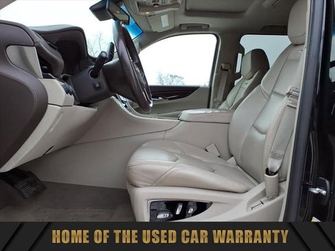 Used 2015 Cadillac Escalade Premium image 15