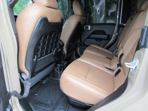 Used 2020 Jeep Gladiator Rubicon w/ Dual Top Group AWD/4WD image 36