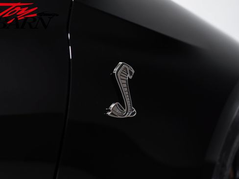 Used 2021 Ford Mustang Shelby GT500 w/ Technology Package RWD image 13