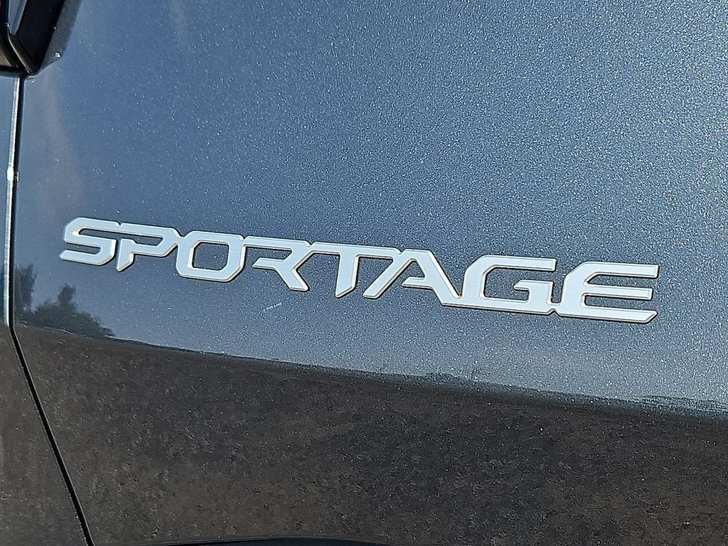 Certified 2023 Kia Sportage LX AWD/4WD image 31