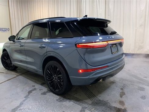 Used 2025 Lincoln Corsair Reserve w/ Equipment Group 202A image 5