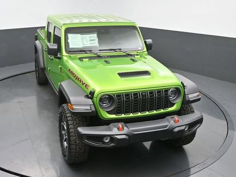 Used 2025 Jeep Gladiator Mojave w/ Safety Group AWD/4WD image 45