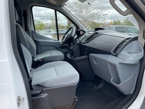 Used 2019 Ford Transit 250 130 Low Roof RWD image 15