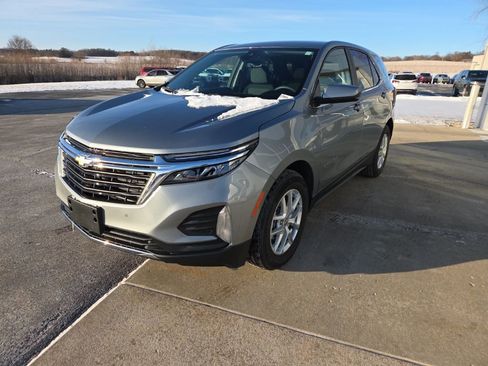 Certified 2024 Chevrolet Equinox LT image 3