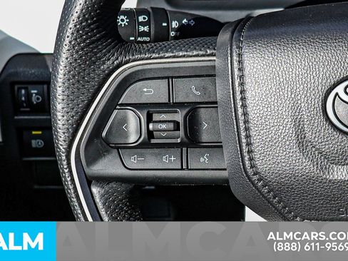 Used 2024 Toyota Tacoma TRD Off-Road image 31