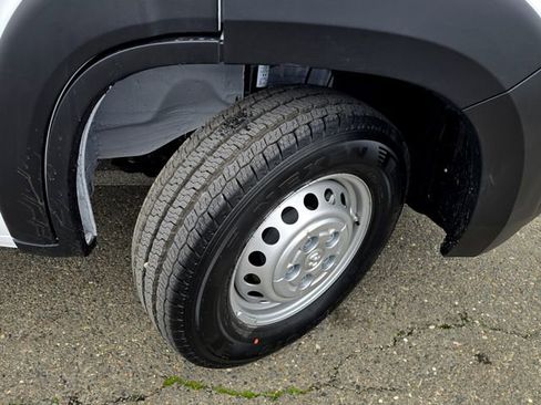 New 2026 RAM ProMaster 3500 w/ Premium Convenience Group image 24