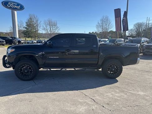 Used 2019 Toyota Tacoma SR5 image 5