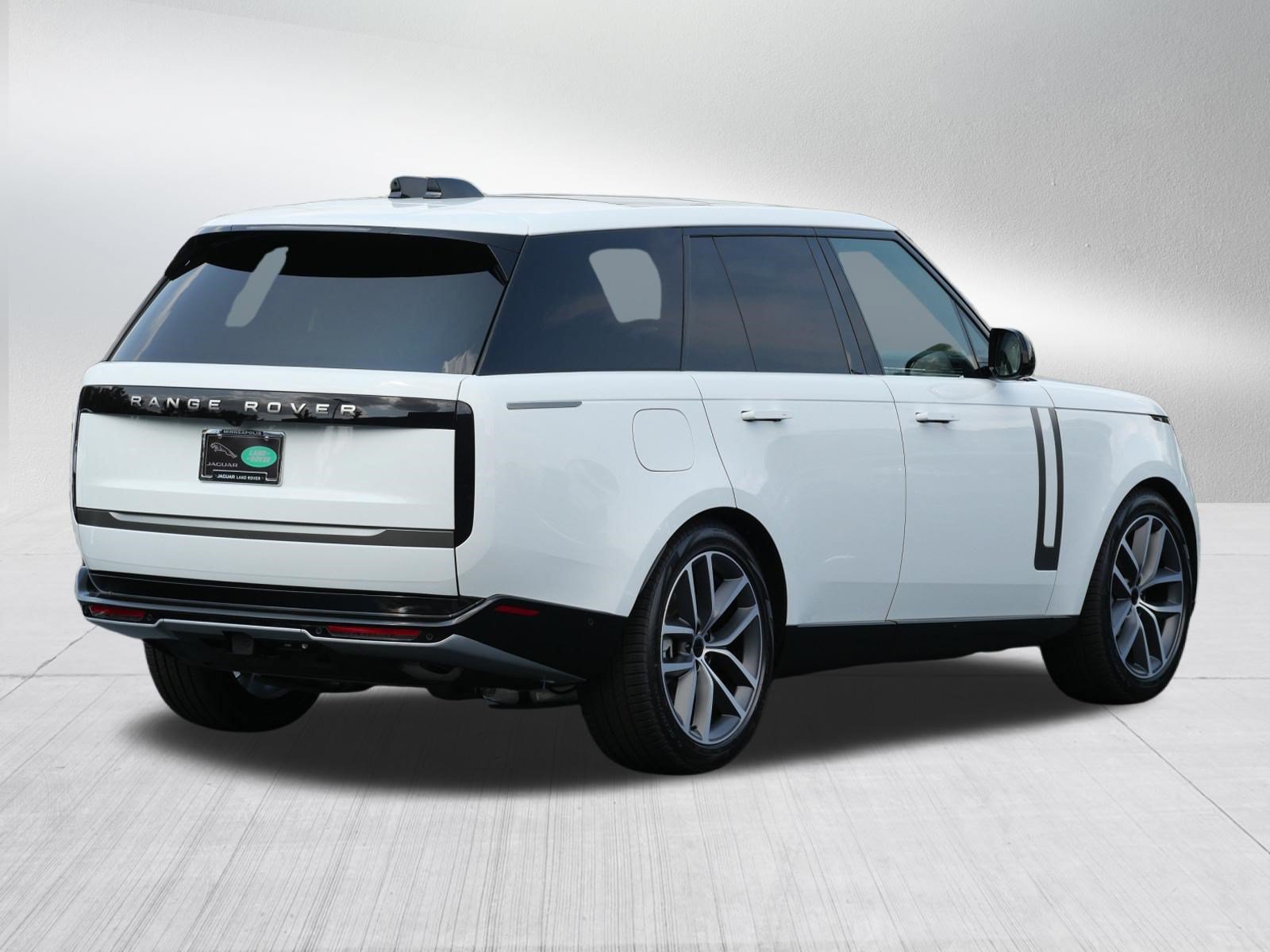 New 2026 Land Rover Range Rover SE AWD/4WD image 2