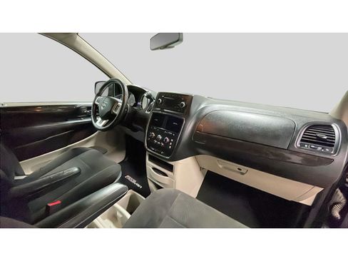 Used 2013 Dodge Grand Caravan SE FWD image 19