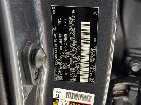 Used 2020 Toyota Highlander L FWD image 23