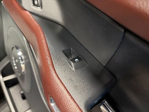 Used 2024 Ford Expedition Limited image 30