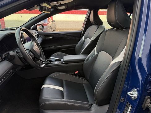 Used 2025 Toyota Camry SE image 26