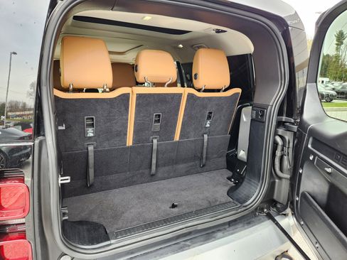 Used 2023 Land Rover Defender 130 First Edition image 8