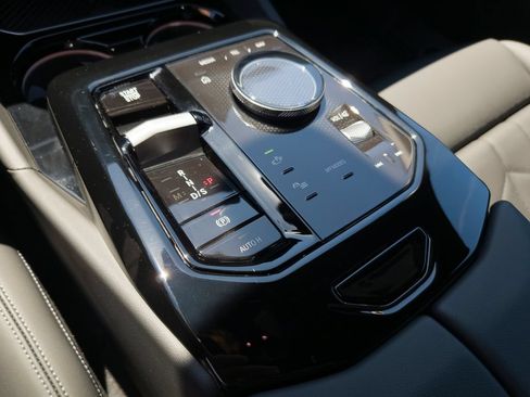 New 2027 BMW 530i w/ M Sport Package RWD image 9
