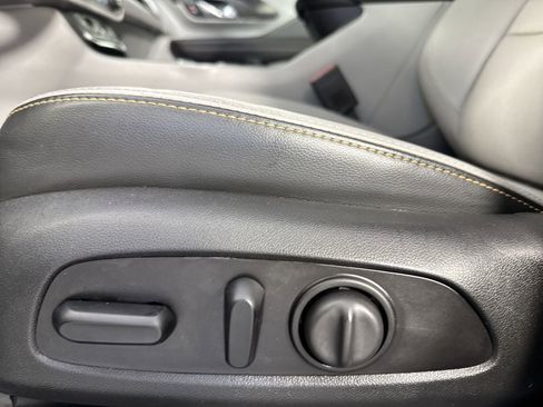 Used 2020 GMC Terrain SLT w/ Preferred Package image 21