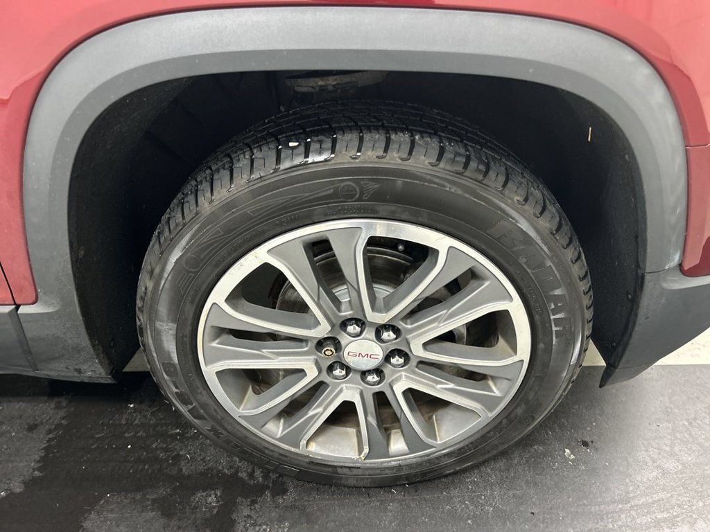 Used 2017 GMC Acadia SLT AWD/4WD image 8