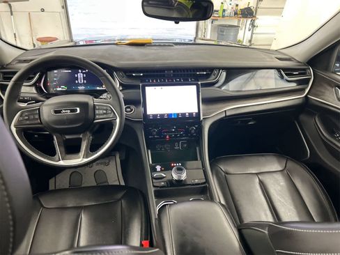 Used 2023 Jeep Grand Cherokee 4WD 4xe image 6