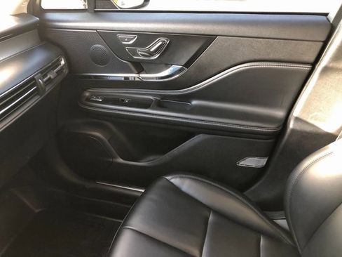 Used 2023 Lincoln Corsair AWD w/ Rear Removable Package Tray image 14