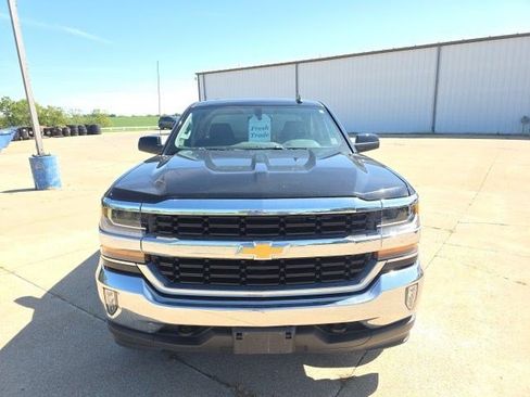 Used 2019 Chevrolet Silverado 1500 LT w/ All Star Edition AWD/4WD image 2