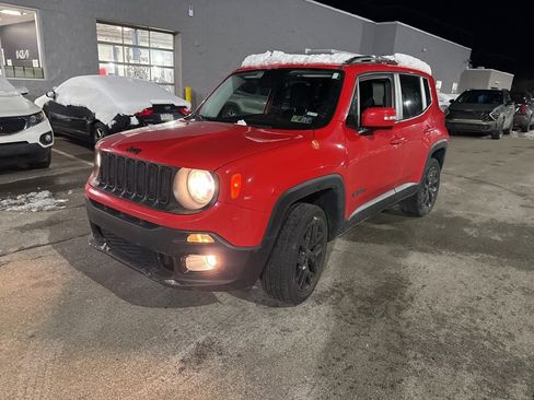 Used 2017 Jeep Renegade Altitude image 3