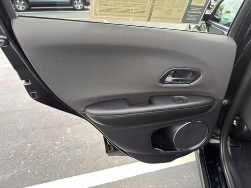 Used 2019 Honda HR-V EX image 29