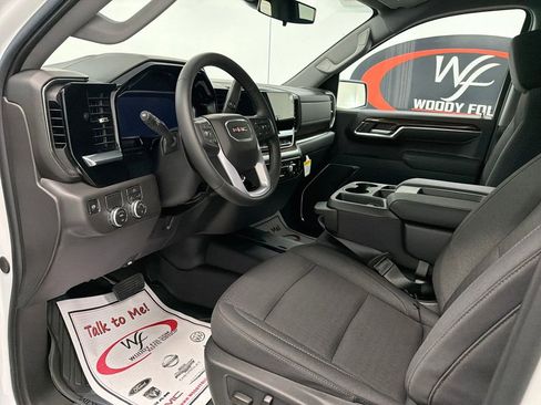 New 2026 GMC Sierra 1500 SLE w/ Preferred Package RWD image 9