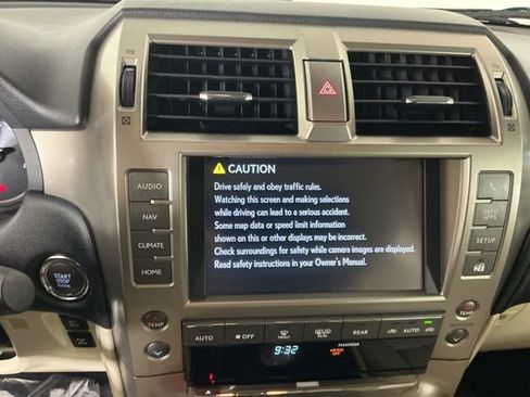Used 2020 Lexus GX 460 Premium w/ Premium Package AWD/4WD image 17