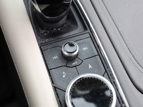 Used 2021 Cadillac XT5 Premium Luxury image 31