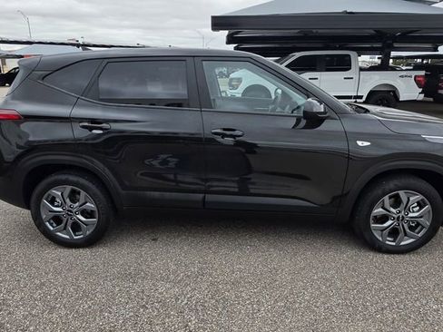 Used 2026 Kia Seltos LX AWD/4WD image 5