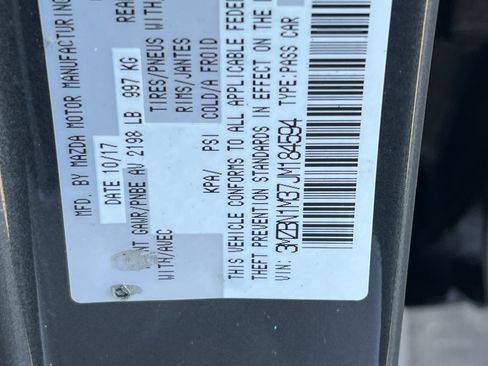 Used 2018 MAZDA MAZDA3 Grand Touring FWD image 28
