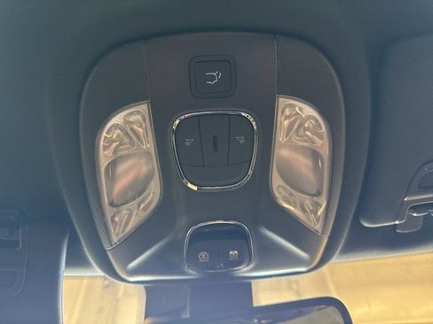 New 2025 Jeep Compass Latitude w/ Sun & Sound Group image 27