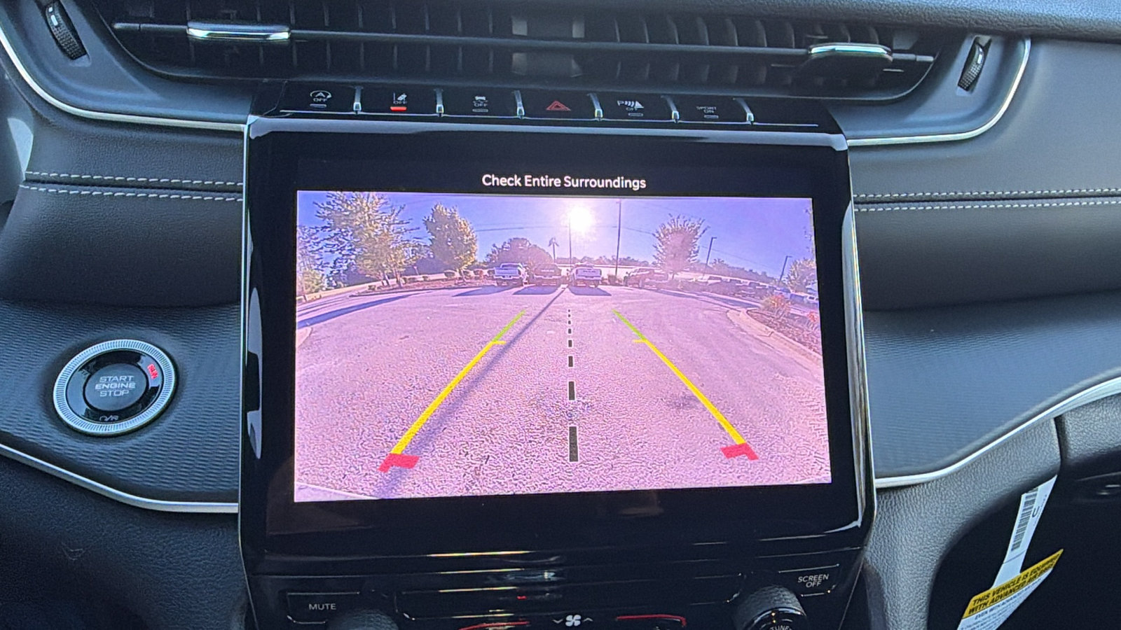New 2027 Jeep Grand Cherokee Laredo RWD image 27