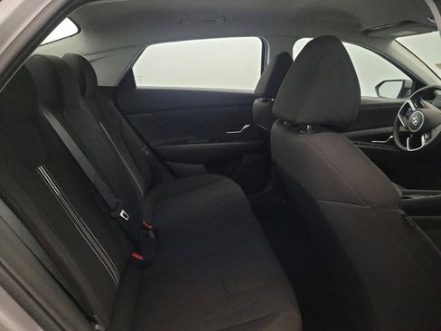 Used 2023 Hyundai Elantra SEL w/ Convenience Package FWD image 19