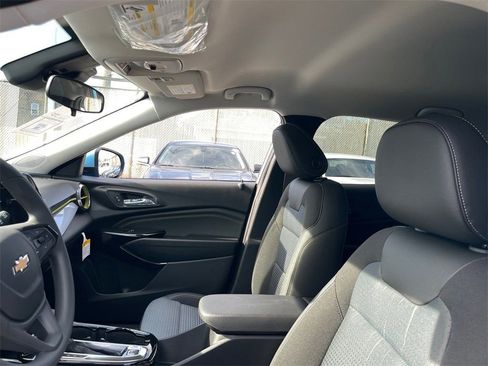 New 2026 Chevrolet Trax LT image 11