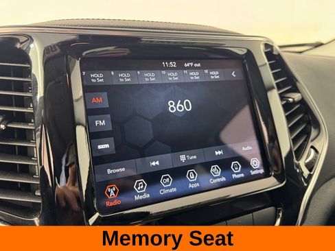 Used 2022 Jeep Cherokee Limited image 13