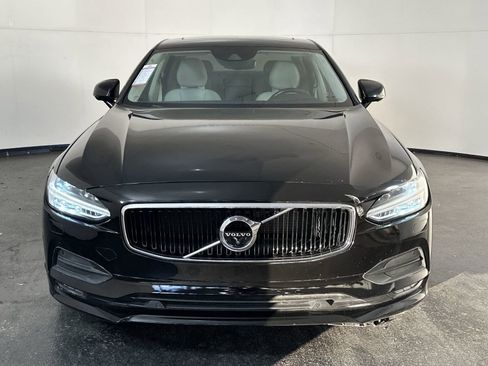 Used 2018 Volvo S90 T5 Momentum w/ Convenience Package image 4