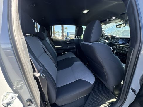 Used 2021 Toyota Tacoma TRD Sport w/ Technology Package image 26