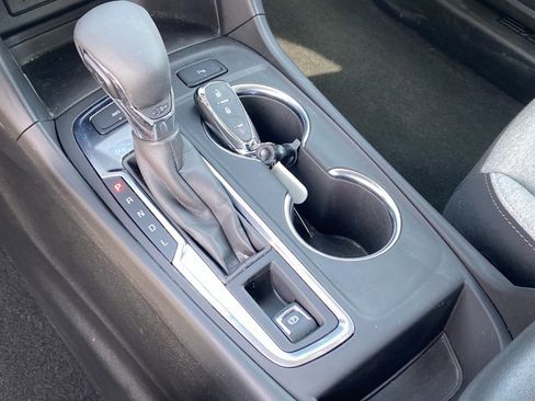 Used 2022 Chevrolet Equinox LT image 39