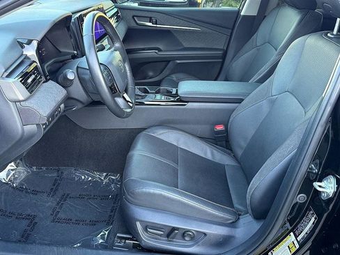 Used 2025 Toyota Camry XLE image 14