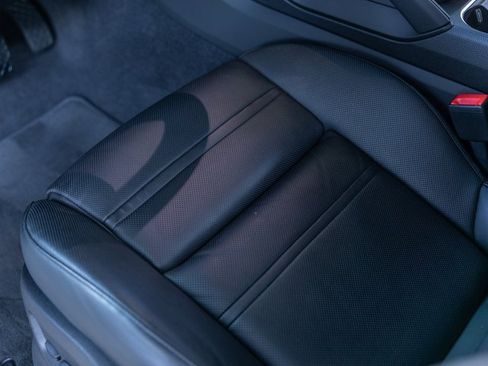 Certified 2023 Porsche Cayenne Platinum Edition w/ Premium Package Plus image 25