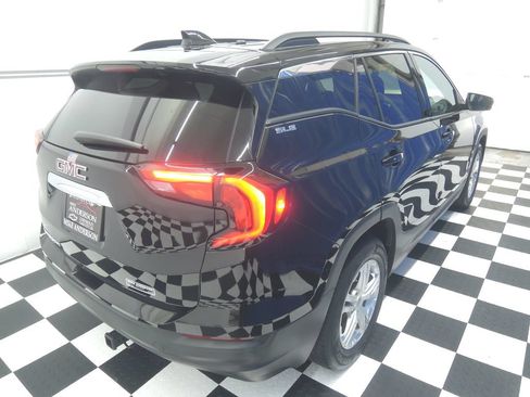 Used 2019 GMC Terrain SLE w/ Driver Convenience Package FWD image 10